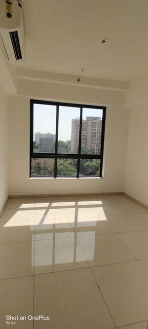 3 BHK Apartment For Rent in Shapoorji Pallonji Vicinia, Powai