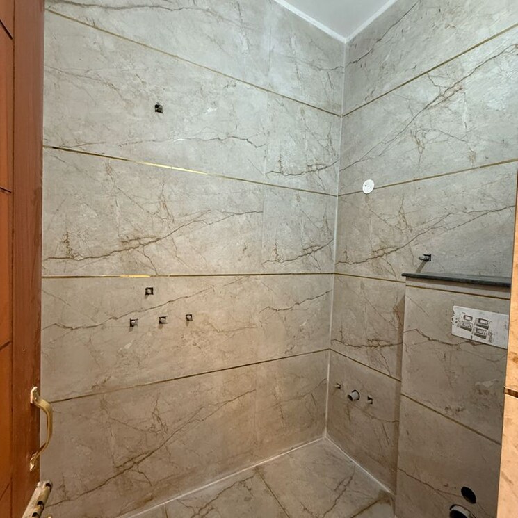 Bathroom, kharar mohali road 3 Bedroom 151 Sq.Yd. Independent House In Kharar Mohali Road Kharar 9860110