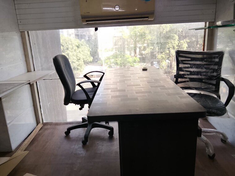 Team Area, om-heera-panna-mall Commercial Office Space 250 Sq.Ft. In Andheri West Mumbai 9860504