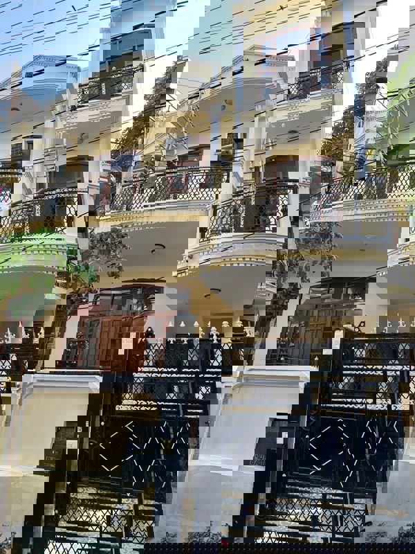 6+ BHK Villa For Sale in Sector 41