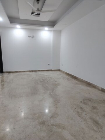 Room in 2 BHK Apartment at Vasant Kunj – for Rent