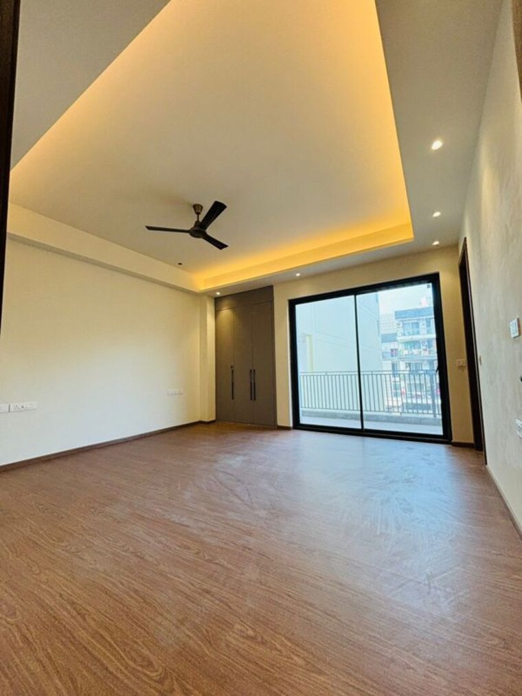 Room, bptp-green-oaks 3 Bedroom 180 Sq.Yd. Builder Floor In Sector 70a Gurgaon 9864835
