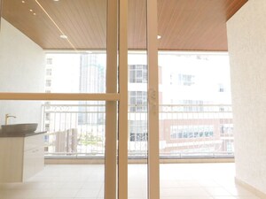 Room in 3 BHK Apartment at Prestige Beverly Hills, Kokapet – for Rent