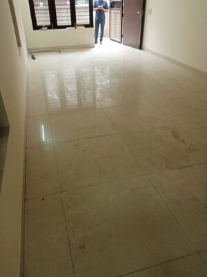 Room in 2 BHK Apartment at Vasant Kunj – for Rent