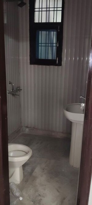 Bathroom in 3 BHK Builder Floor at Green Fields Colony – for Rent
