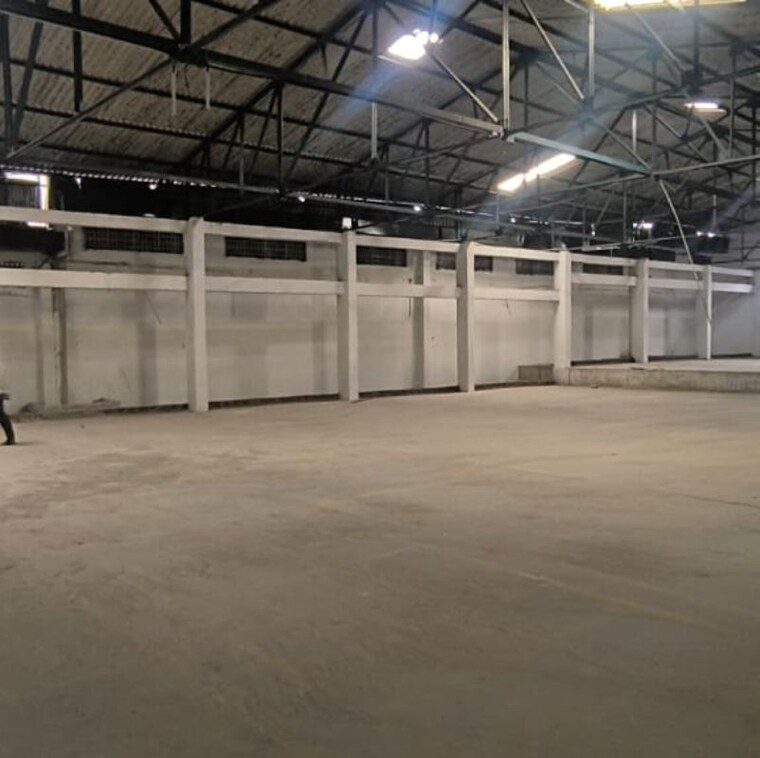  Parking, krishnakunj-chs-wagholi Commercial Warehouse 55000 Sq.Ft. In Wagholi Pune 9864894