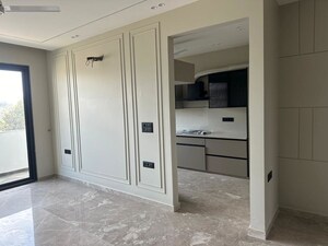 Building Lobby in 3 BHK Builder Floor at BPTP Green Oaks, Sector 70a – for Sale