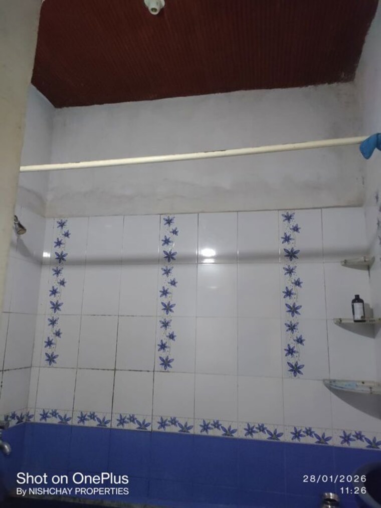 Bathroom, hrbr layout 3 Bedroom 1500 Sq.Ft. Independent House In Hrbr Layout Bangalore 9864943