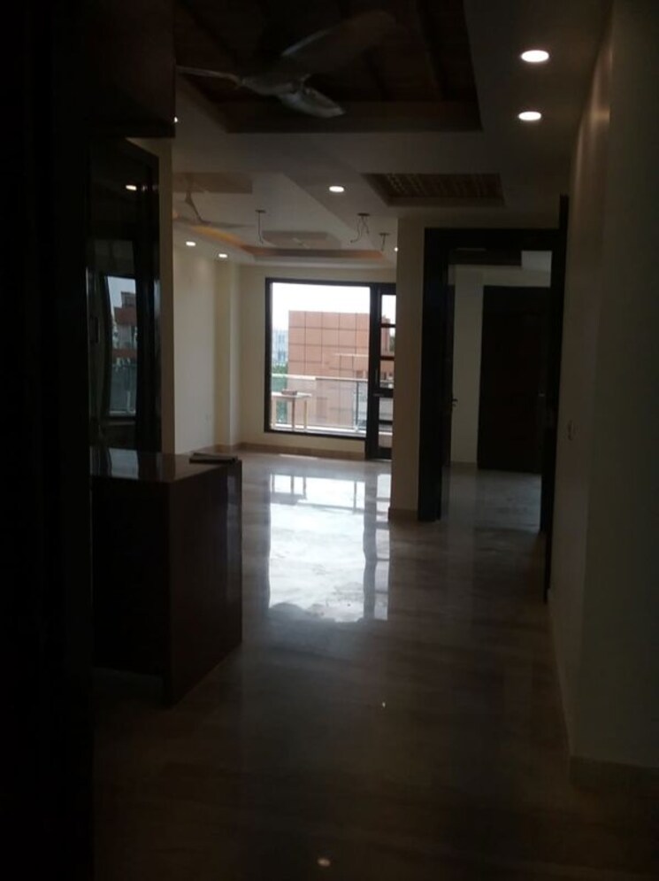 Room, empire-floors 3.5 Bedroom 2700 Sq.Ft. Builder Floor In Sector 57 Gurgaon 9864987