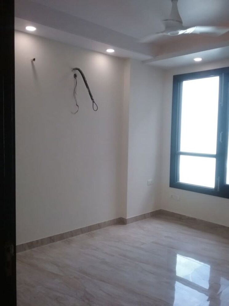 Room, empire-floors 3.5 Bedroom 2700 Sq.Ft. Builder Floor In Sector 57 Gurgaon 9864987