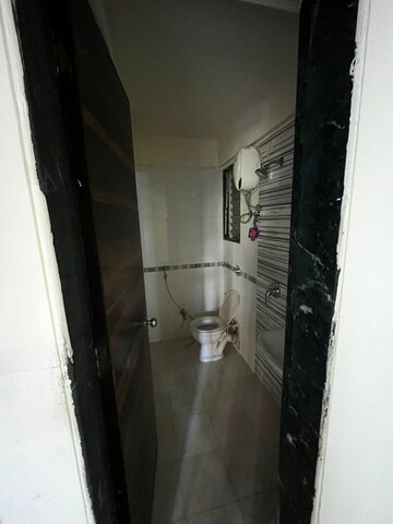 2 BHK Apartment For Rent in Kalpataru Immensa, Kolshet Road