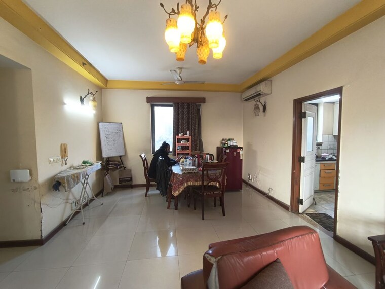 Living Room, unitech-uniworld-gardens 1 RK 300 Sq.Ft. Apartment In Sector 47 Gurgaon 9865012