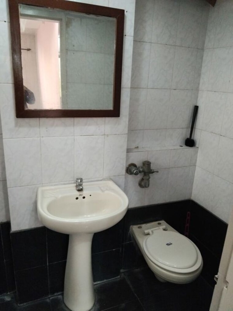 Bathroom, tata-symphony 2 Bedroom 1000 Sq.Ft. Apartment In Chandivali Mumbai 9865019
