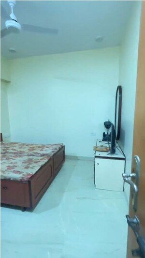 Bedroom in 3 BHK Apartment at Chembur – for Rent