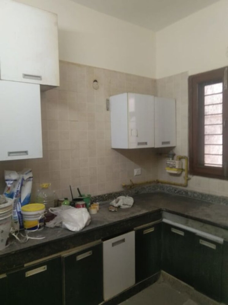 Kitchen, vasant kunj 3 Bedroom 1350 Sq.Ft. Builder Floor In Vasant Kunj Delhi 9865041