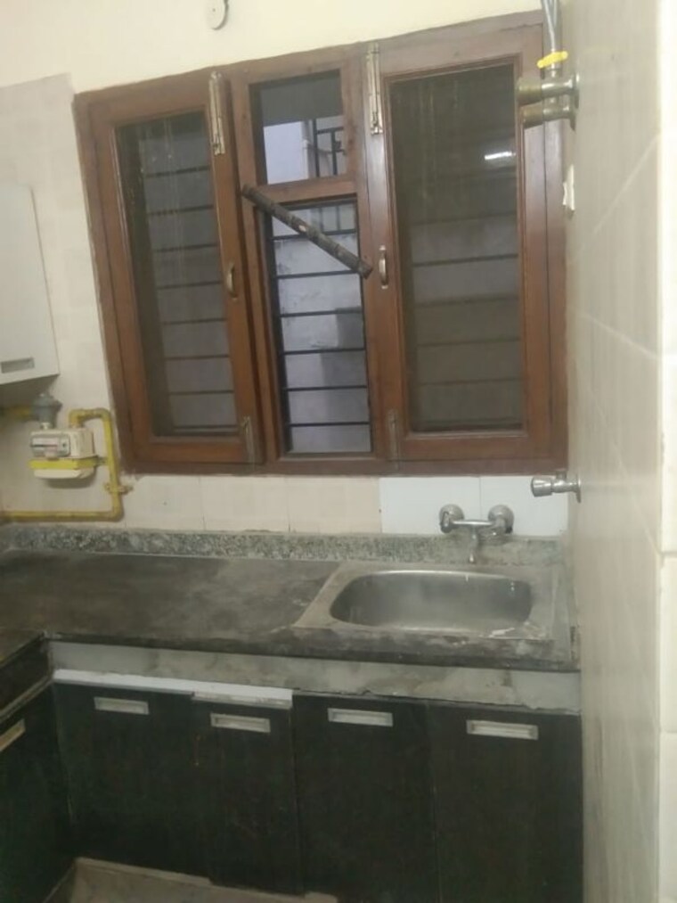 Kitchen, vasant kunj 3 Bedroom 1350 Sq.Ft. Builder Floor In Vasant Kunj Delhi 9865041