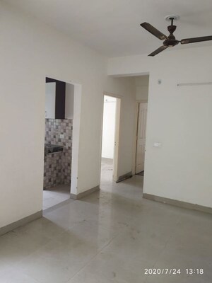 Room in 3 BHK Apartment at Mapsko Paradise, Sector 83 – for Sale