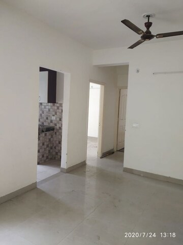 Room in 3 BHK Apartment at Mapsko Paradise, Sector 83 – for Sale