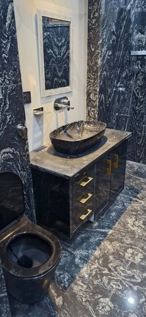 Team Area in 3 BHK Builder Floor at Rajouri Garden – for Rent