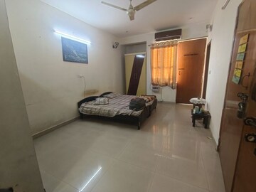 1 RK Builder Floor For Rent in Vasant Apartments, Sector 13