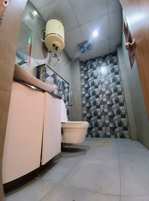 Master Bedroom in 3 BHK Builder Floor at Sector 46 – for Rent