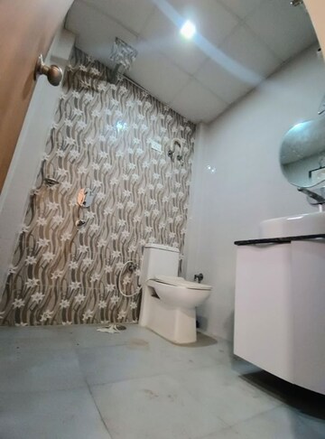 Furnished Amenities in 3 BHK Builder Floor at Sector 46 – for Rent