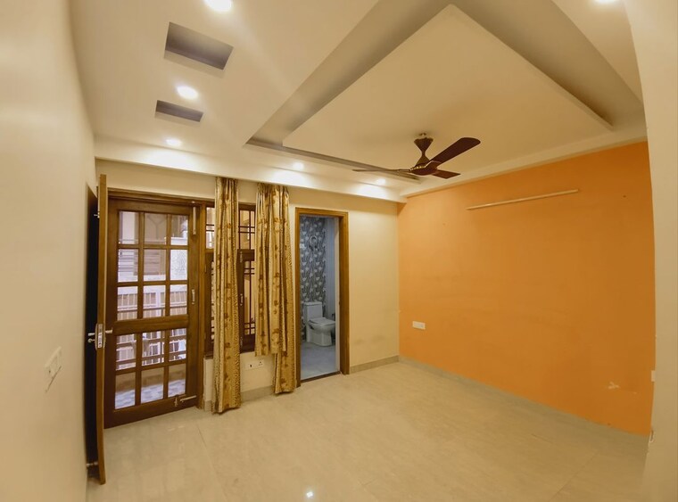 Room, sector 46 3 Bedroom 1680 Sq.Ft. Builder Floor In Sector 46 Gurgaon 9865085