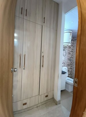 Building Lobby in 3 BHK Builder Floor at Sector 46 – for Rent