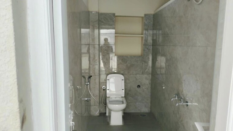 Bathroom, hbr-palace 5 Bedroom 3100 Sq.Ft. Independent House In Hbr Layout Bangalore 9865035