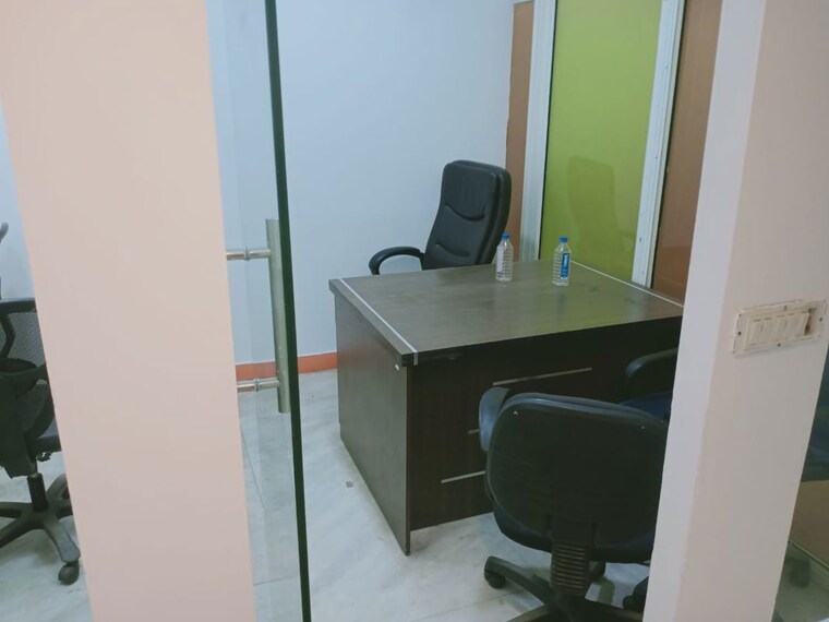 Team Area, sector 63 Commercial Office Space 400 Sq.Ft. In Sector 63 Noida 9865099
