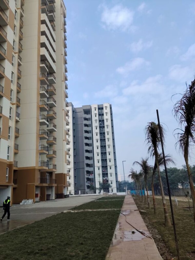 Exterior View, ska-arcadia Commercial Shop 222 Sq.Ft. In Wave City Ghaziabad 9865126