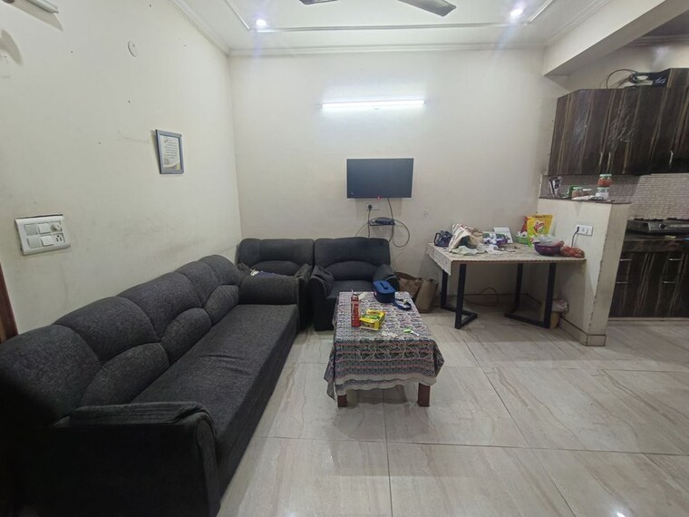 Master Bedroom, housing-board-colony-sector-17 1 RK 300 Sq.Ft. Builder Floor In Sector 17a Gurgaon 9865127