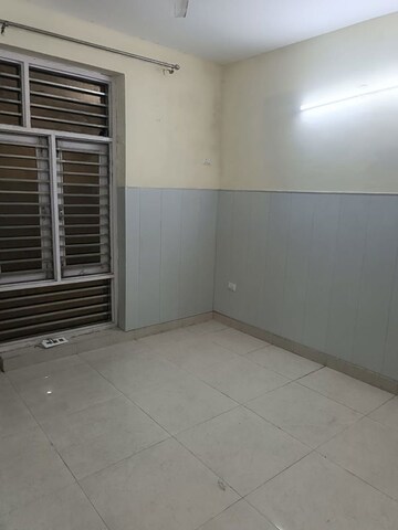 Room in 2.5 BHK Independent House at New Baselwa Colony – for Sale