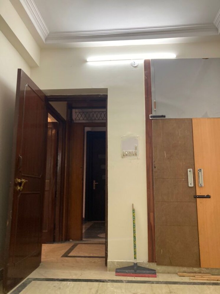 Other, sector 3 dwarka 3 Bedroom 1400 Sq.Ft. Apartment In Sector 3 Dwarka Delhi 9865136