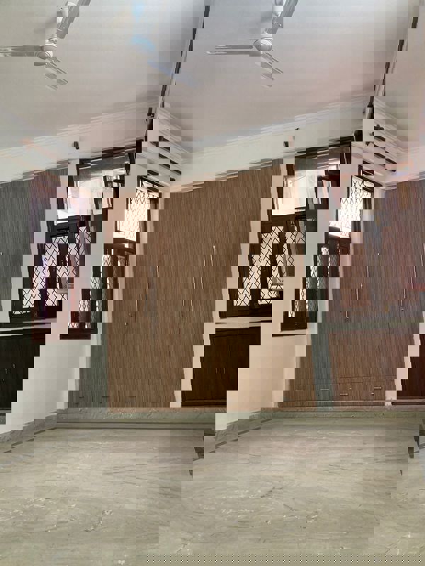 3 BHK + Servant Room Apartment For Rent in Sector 3 Dwarka