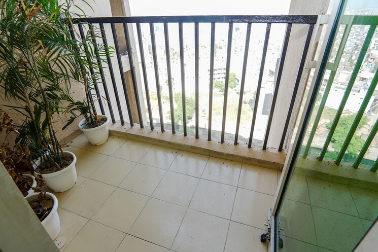 Balcony, gaur-city-2-12th-avenue 2.5 Bedroom 1205 Sq.Ft. Apartment In Sector 16c Greater Noida Greater Noida 9865144