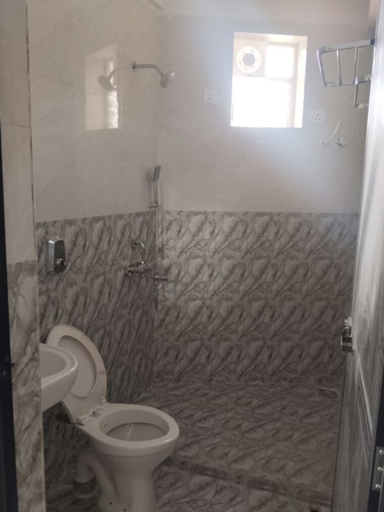 Bathroom, navelim 2 Bedroom 100 Sq.Ft. Apartment In Navelim Goa 9865175