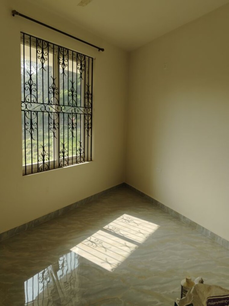 Room, navelim 2 Bedroom 100 Sq.Ft. Apartment In Navelim Goa 9865175