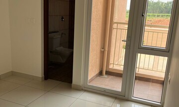 Building Lobby in 2 BHK Apartment at Prestige Finsbury Park Hyde, Bagaluru – for Sale