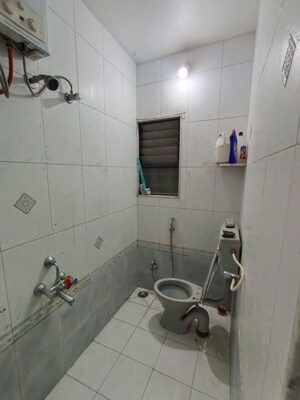 Bathroom in 3 BHK Apartment at Sector 27 – for Rent