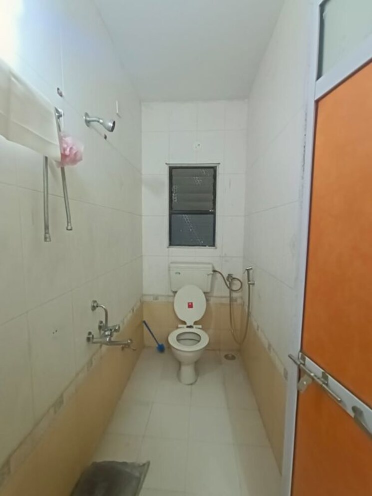 Bathroom, sector 27 3 Bedroom 1200 Sq.Ft. Apartment In Sector 27 Pune 9751407