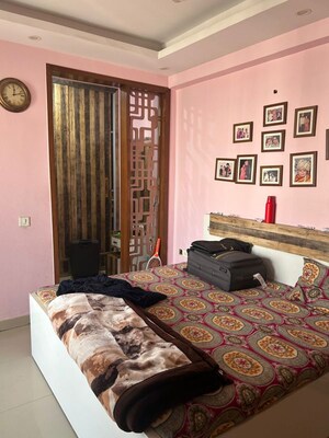 Bedroom in 3.5 BHK Apartment at Paramount Emotions, Sector 1 Greater Noida – for Rent