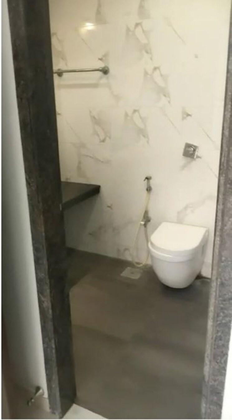 Bathroom, safal-nav-parmanu-chs 4 Bedroom 2080 Sq.Ft. Apartment In Chembur Mumbai 9865122