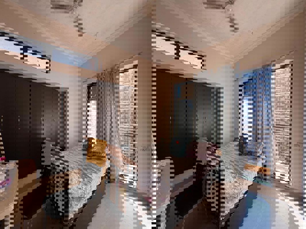 1 BHK Apartment For Rent in K Raheja Heights