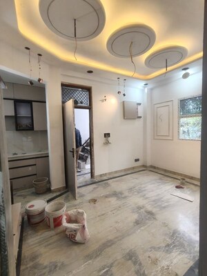 Building Lobby in 2 BHK Builder Floor at Divyansh Homes, Indrapuram – for Sale