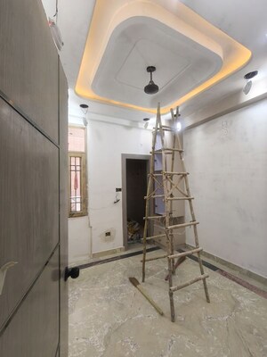 Building Lobby in 2 BHK Builder Floor at Divyansh Homes, Indrapuram – for Sale