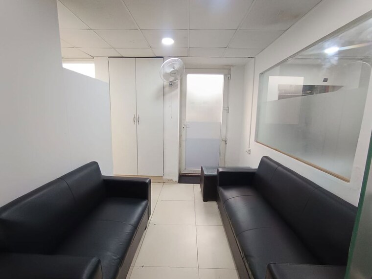 Kitchen, sector 3 Commercial Office Space 780 Sq.Ft. In Sector 3 Noida 9865233