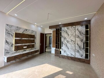 5 BHK Villa For Sale in Sector 123