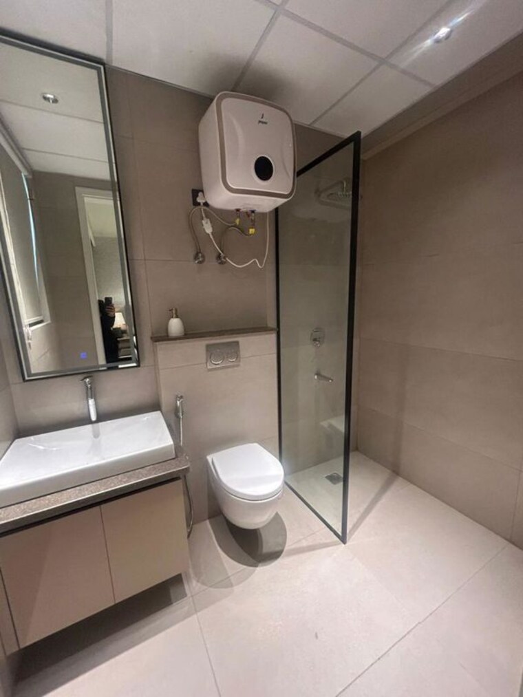 Bathroom, international airport road 3.5 Bedroom 2600 Sq.Ft. Apartment In International Airport Road Zirakpur 9865283