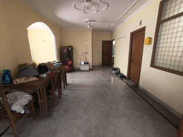 Parking in 1 RK Builder Floor at RWA Surya Vihar, Sector 21 – for Rent
